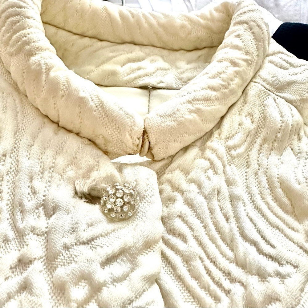 Vintage Jackie Kennedy inspired Embossed Dress Coat - Picture 6 of 12